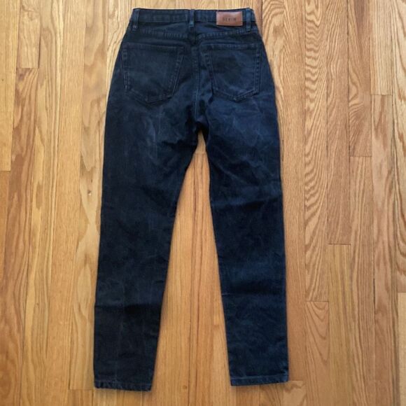 Sezane sz 25 black denim jean grear pre owned condition tapered ankle 27” inseam - Picture 3 of 5